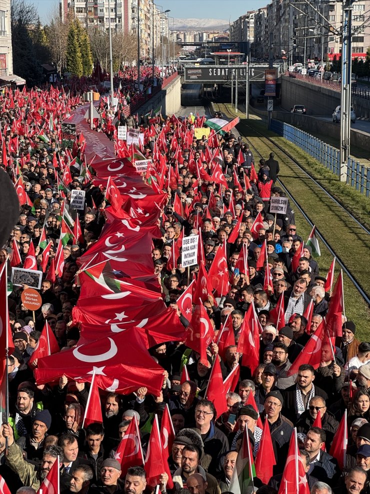 Kayseri'de "Filistin'e Destek İçin Yürüyoruz" mitingi düzenlendi