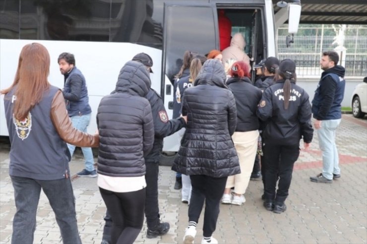 Mersin'de yasa dışı bahis operasyonunda yakalanan 16 şüpheliden 13'ü tutuklandı