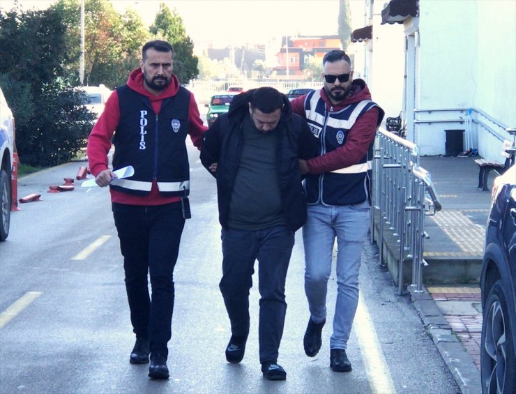 Adana'da 13 ruhsatsız tabanca ele geçirildi