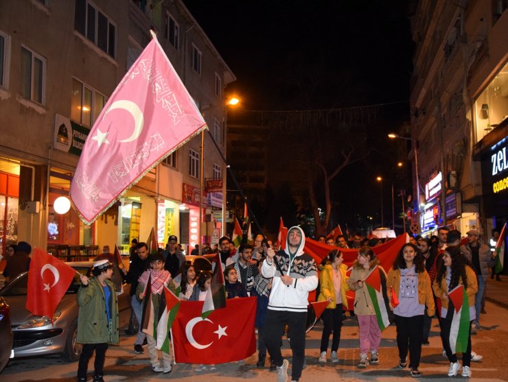 Bilecik'te şehitler ve Filistin için yürüyüş düzenlendi