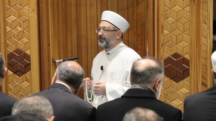 Diyanet İşleri Başkanı Erbaş, şehit Mehmetçikler için dua etti: