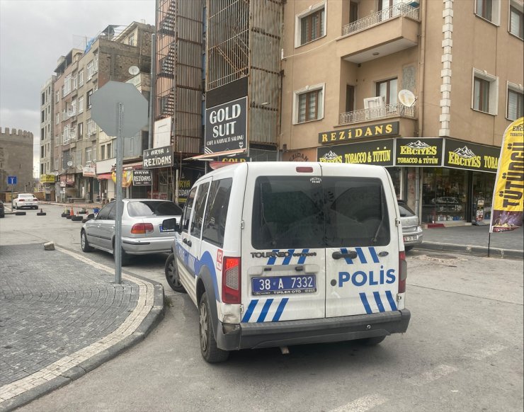 Kayseri'de bir kişi rezidansta ölü bulundu