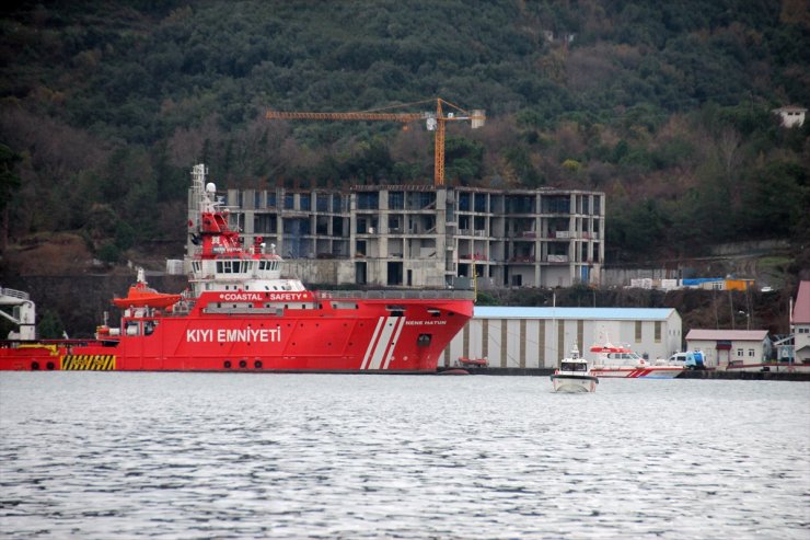 Zonguldak'ta batan geminin kayıp 7 personelini arama çalışmaları sürüyor