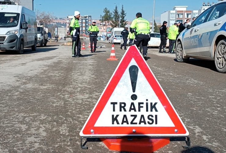 Adıyaman'daki trafik kazasında yaralanan motosiklet sürücüsü öldü