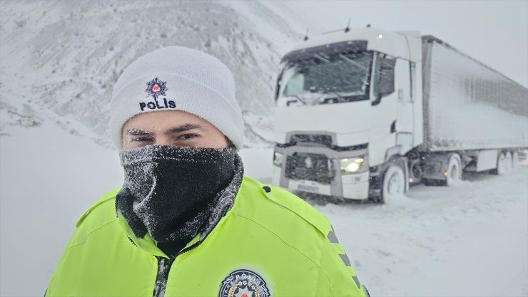 Kara kışla mücadele çetin başladı