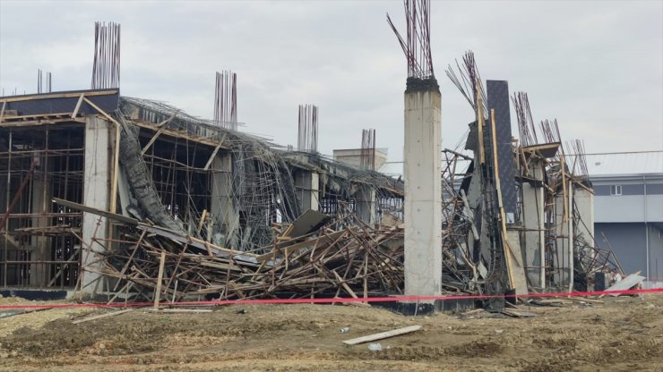 Bursa'da beton dökülen inşaatın çökmesi sonucu 6 işçi yaralandı