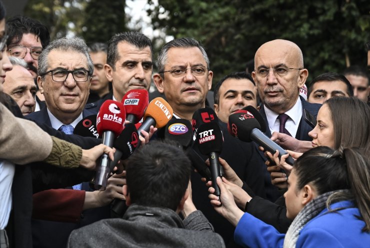 CHP Genel Başkanı Özel, Sosyal Demokrasi Derneğini ziyareti sonrası soruları yanıtladı: