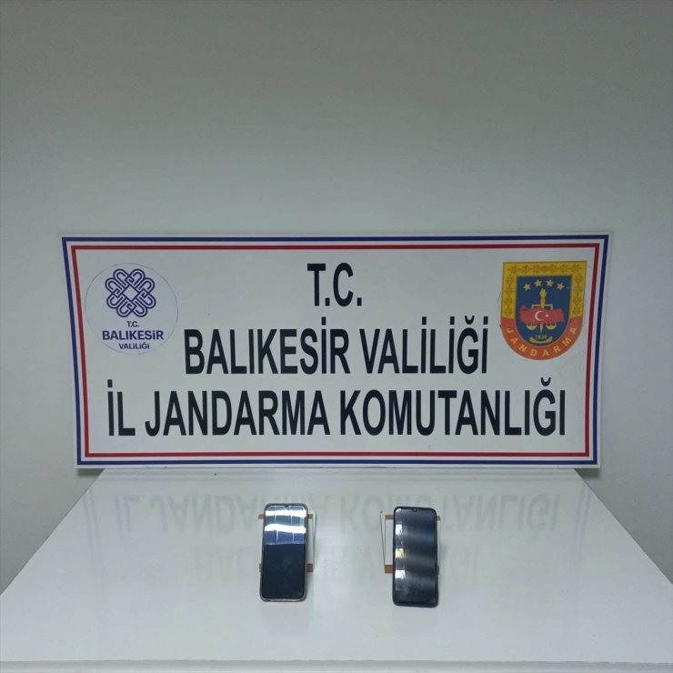 Balıkesir'de terör örgütü DEAŞ'a finans sağladıkları iddiasıyla 2 şüpheli tutuklandı