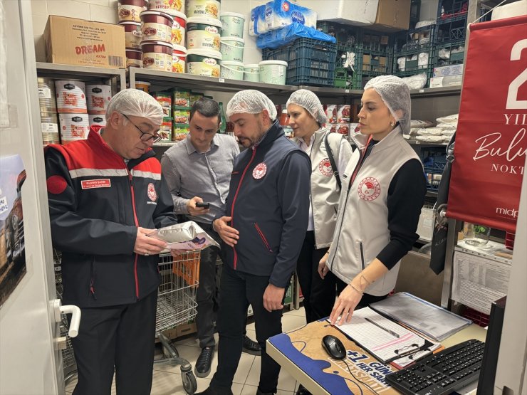 İzmir'de yılbaşı öncesinde gıda güvenliğine yönelik denetimler sürüyor