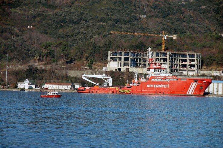 Zonguldak'ta batan geminin kayıp 7 personelini arama çalışmaları sürüyor