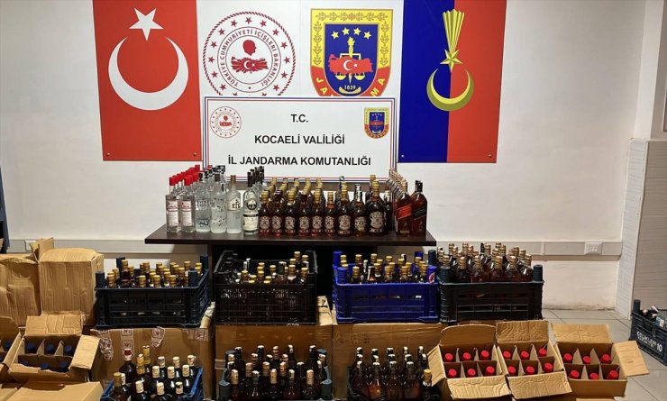 Kocaeli’de 1023 şişe sahte içki yakalandı