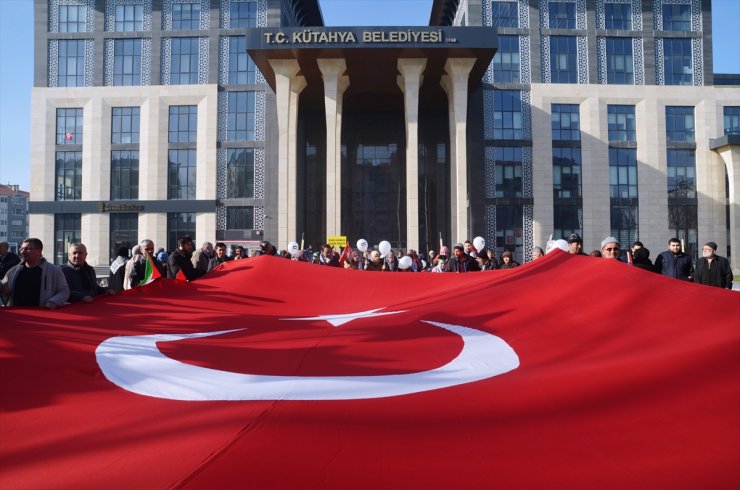 Kütahya'da şehit askerleri anma ve Filistin'e destek yürüyüşü yapıldı