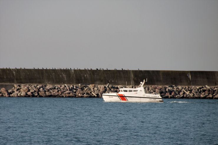 Zonguldak'ta batan geminin kayıp 7 personelini arama çalışmaları sürüyor