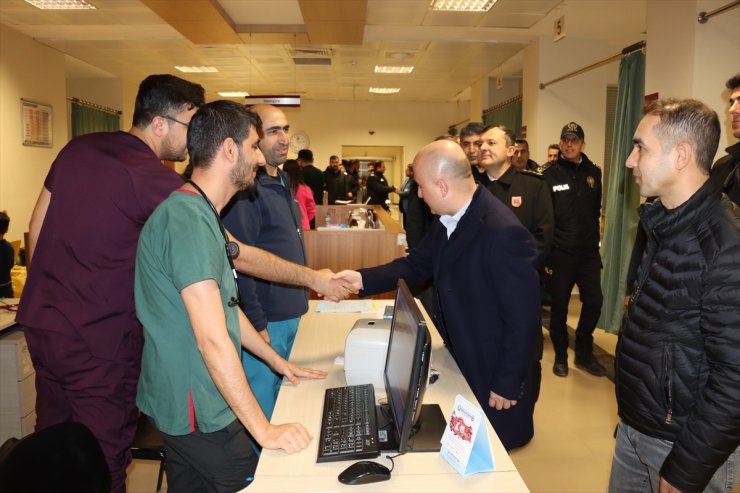 Adıyaman Valisi Varol, yılın son akşamı görev başındaki personeli ziyaret etti