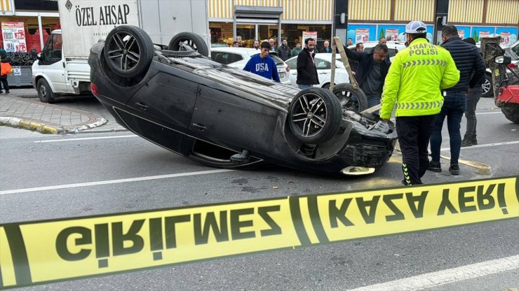 Beylikdüzü'nde polisin "dur" ihtarına uymayan otomobildeki 3 zanlı yakalandı