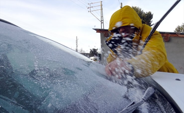 Erzurum, Ardahan ile Kars'ta soğuk hava etkisini sürdürüyor