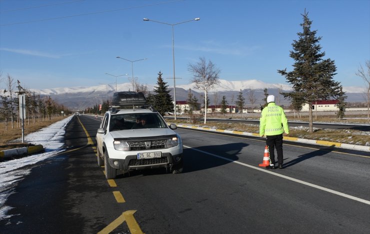 Erzurum'da bir yılda trafik kurallarını ihlal eden 70 binin üzerinde sürücüye ceza