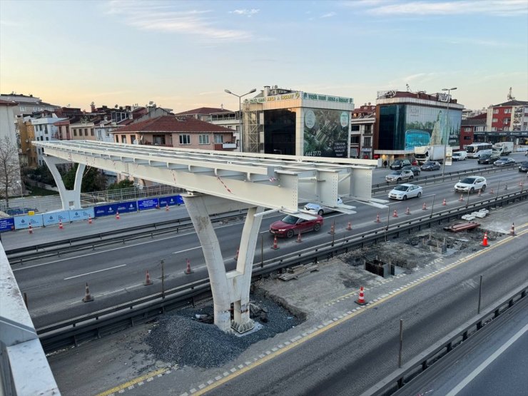 İBB'den Küçükçekmece'de metrobüs yoluna konulan üst geçit ayağına ilişkin açıklama