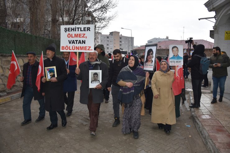 Vanlı aileler HDP İl Başkanlığı önündeki eylemlerini sürdürdü