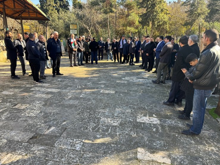 "Kudüs şairi" Mehmet Akif İnan, Şanlıurfa'daki kabri başında anıldı