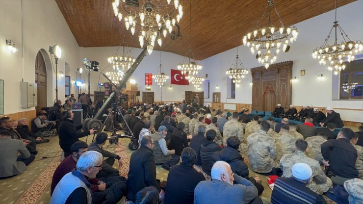 Kars'ta Sarıkamış şehitleri anısına meşaleli yürüyüş yapıldı