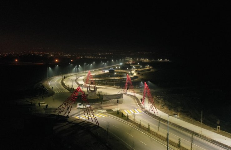 Van Gölü kıyısındaki 1200 metrelik sahil yolu trafiğe açıldı