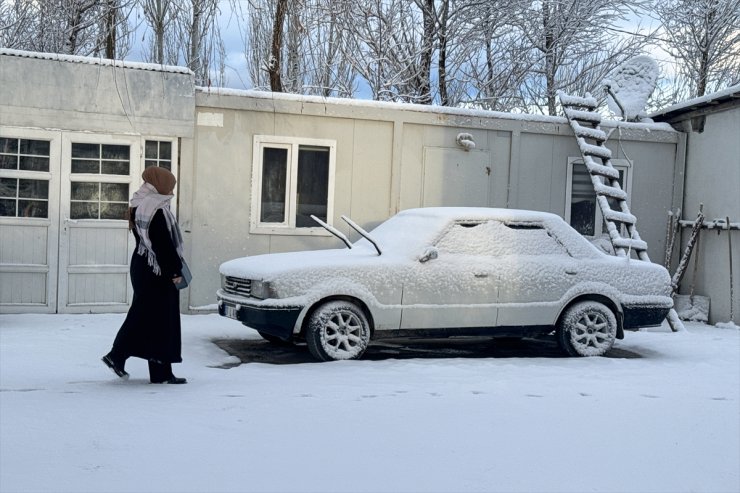 Van, Hakkari, Bitlis ve Muş'ta kar nedeniyle 681 yerleşim yerine ulaşım sağlanamıyor