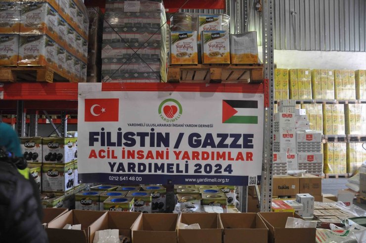 Yardımeli Derneği Gazze için hazırladığı yardımları Türk Kızılaya teslim etti