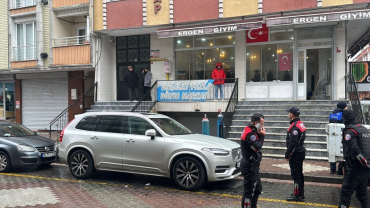 Esenyurt'ta tiner tenekesinin patlaması sonucu 2 işçi yaralandı