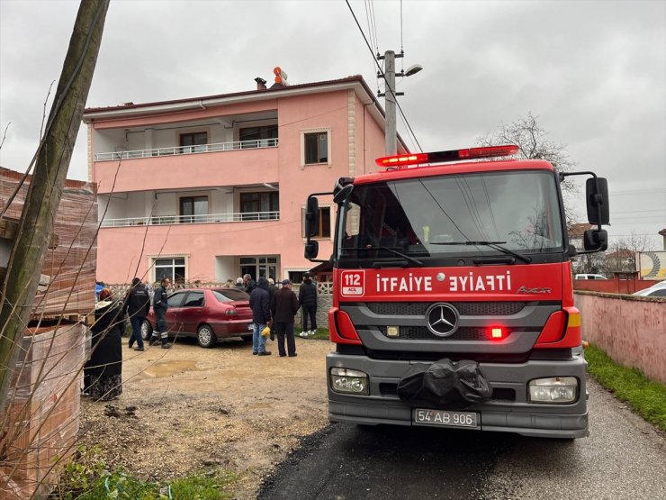 Sakarya'da yaşlı kadın, yangın çıkan evde ölü bulundu