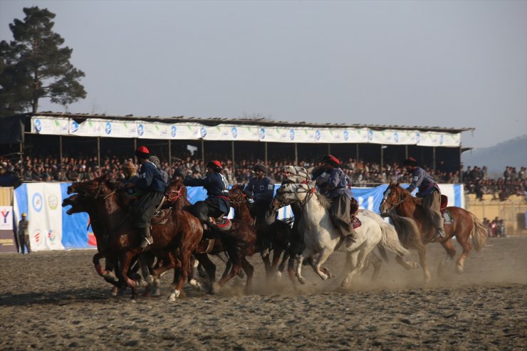 Afganlar, milli sporları buzkaşi ile heyecan dolu anlar yaşadı