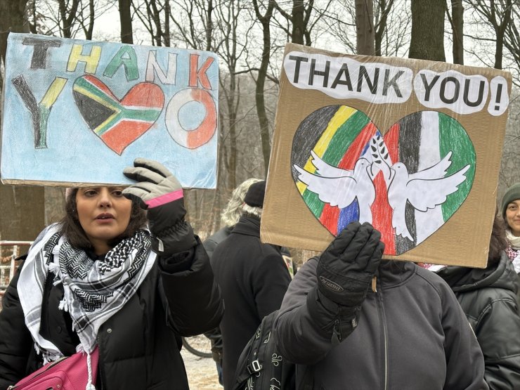 Berlin’de Filistin’e destek verenler Güney Afrika’ya teşekkür etti