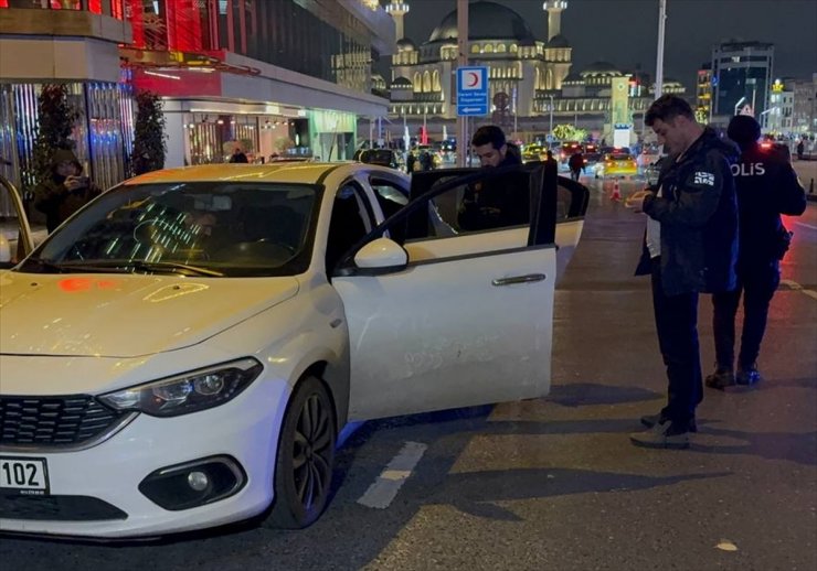 İstanbul'da polis "huzur uygulaması" yaptı