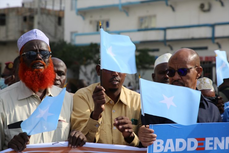 Somali'de yüzlerce kişi Etiyopya'yı protesto etti