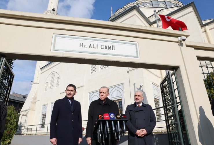 Cumhurbaşkanı Erdoğan, cuma namazını Hazreti Ali Camisi'nde kıldı