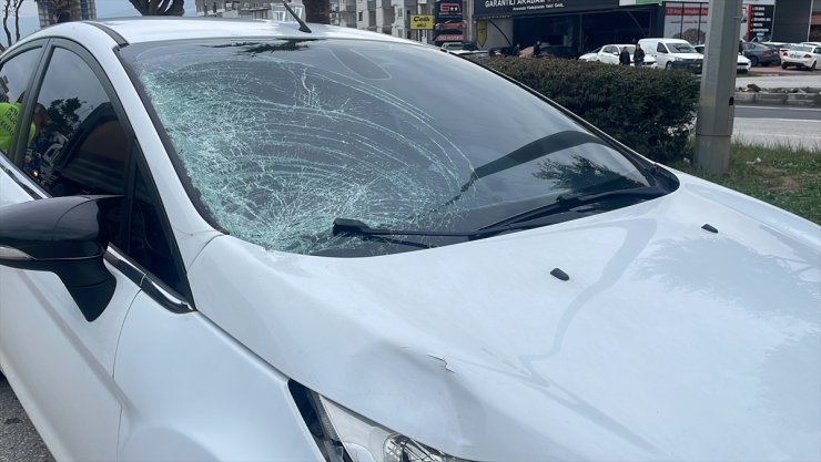 Hatay'da otomobilin çarptığı kadın ağır yaralandı