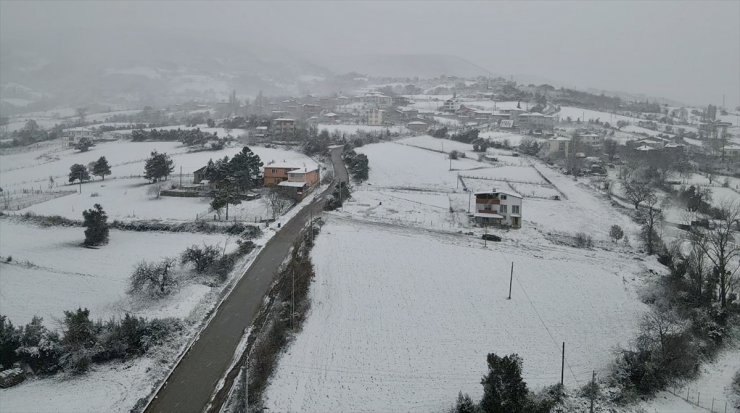 Sinop ve Kastamonu'da kar nedeniyle 367 köy yolu ulaşıma kapandı