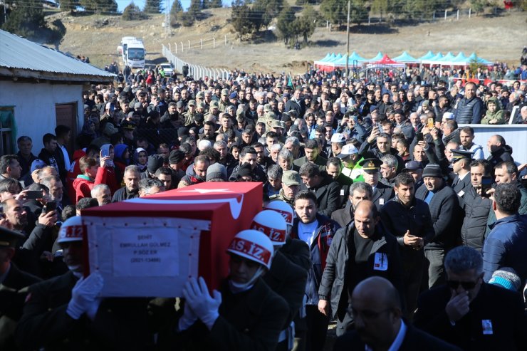 Şehit Sözleşmeli Er Emrullah Gülmez, Kahramanmaraş'ta son yolculuğuna uğurlandı