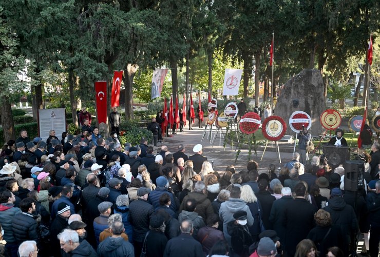 Zübeyde Hanım vefatının 101. yılında mezarı başında anıldı