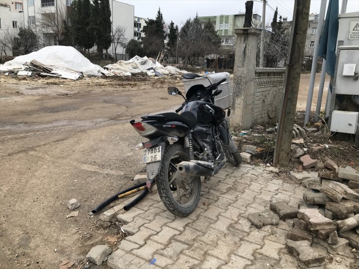 Adıyaman'da devrilen motosikletteki 3 kişi yaralandı