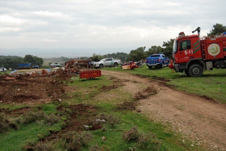 Çanakkale'de orman arazisine inşa edilen kaçak yapılar yıkılıyor