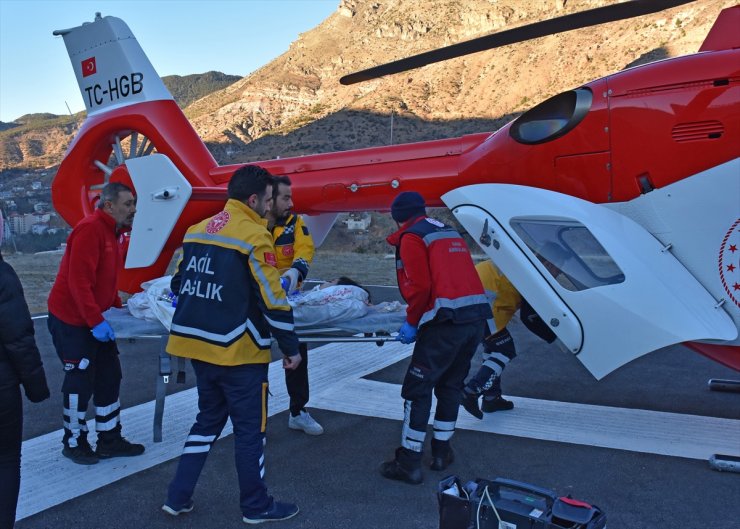 Gümüşhane'de ambulans helikopter 6 yaşındaki Erva Asel için havalandı