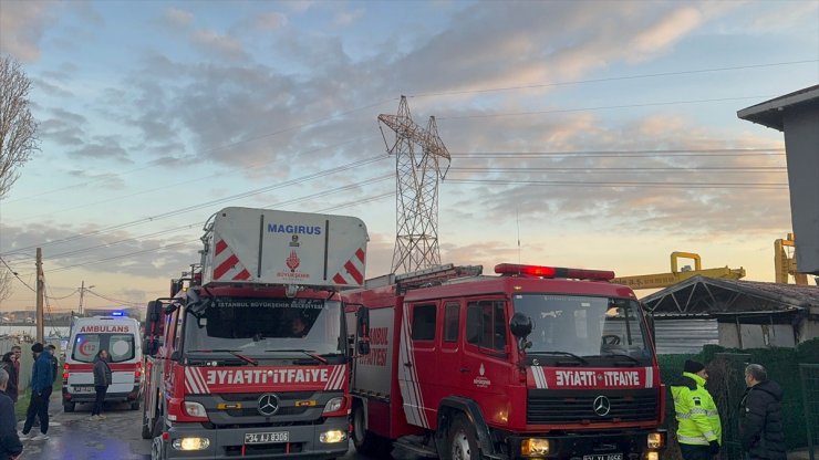 Sultanbeyli'de işçilerin kaldığı konteynerde çıkan yangında 3 kişi hayatını kaybetti