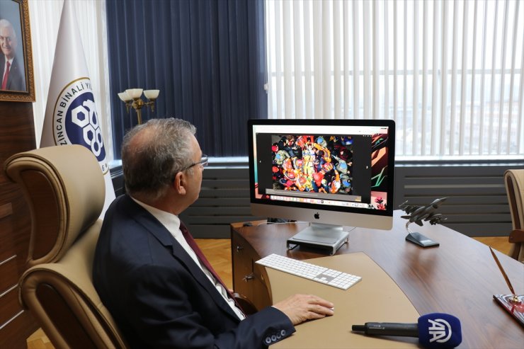 Erzincan Binali Yıldırım Üniversitesi Rektörü Prof. Dr. Levent , AA'nın "Yılın Kareleri" oylamasına katıldı