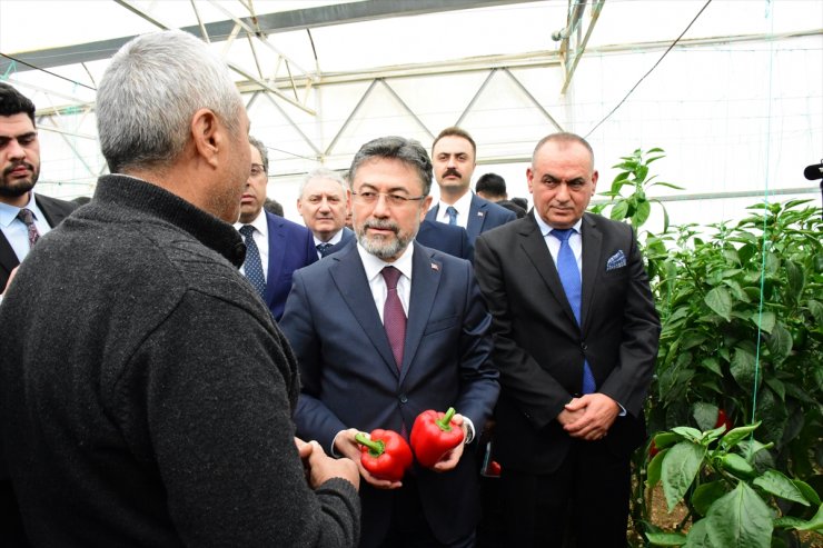 Tarım ve Orman Bakanı Yumaklı, Antalya'da ziyaretlerde bulundu: