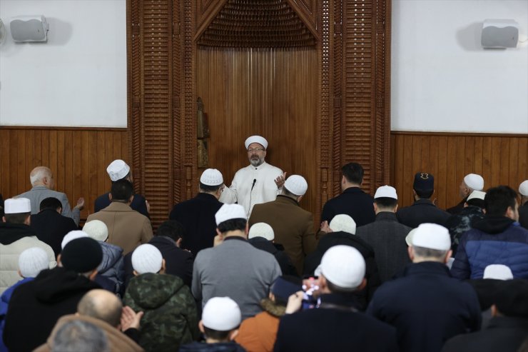 Diyanet İşleri Başkanı Erbaş, Kızılcahamam'da şehit Mehmetçikler için dua etti