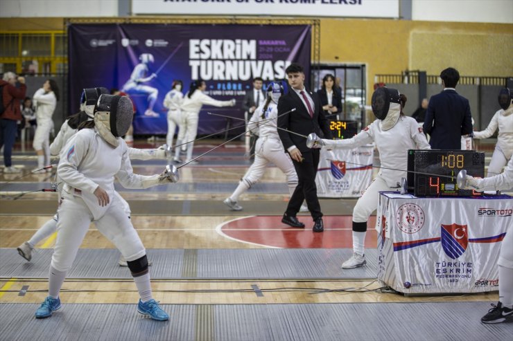 Eskrimciler, Sakarya'da piste çıktı