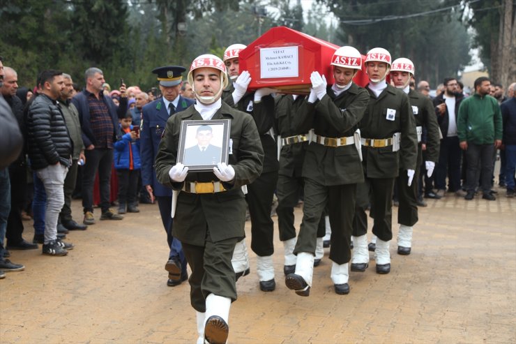 Kocaeli'de trafik kazasında ölen astsubayın cenazesi Hatay'da defnedildi