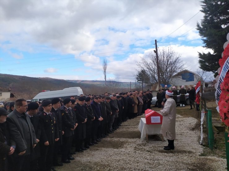 Kalp krizi sonucu hayatını kaybeden uzman çavuş Samsun'da toprağa verildi