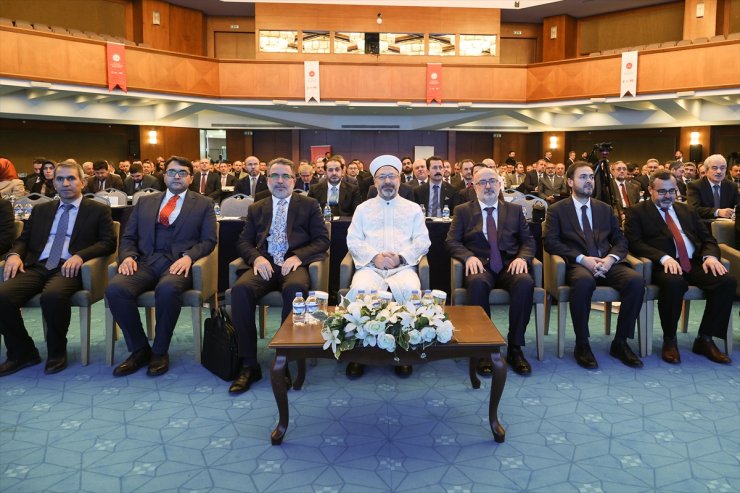 Diyanet İşleri Başkanı Erbaş, Eğitim Görevlileri Değerlendirme Toplantısı'nda konuştu: